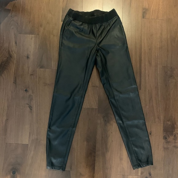 Pleather Baggy Pants - Picture 2 of 3
